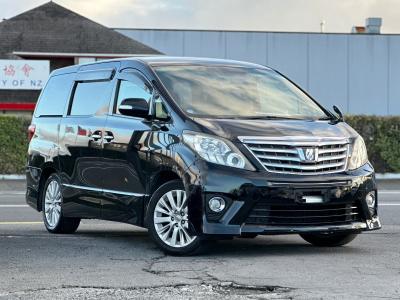 2013 Toyota Alphard